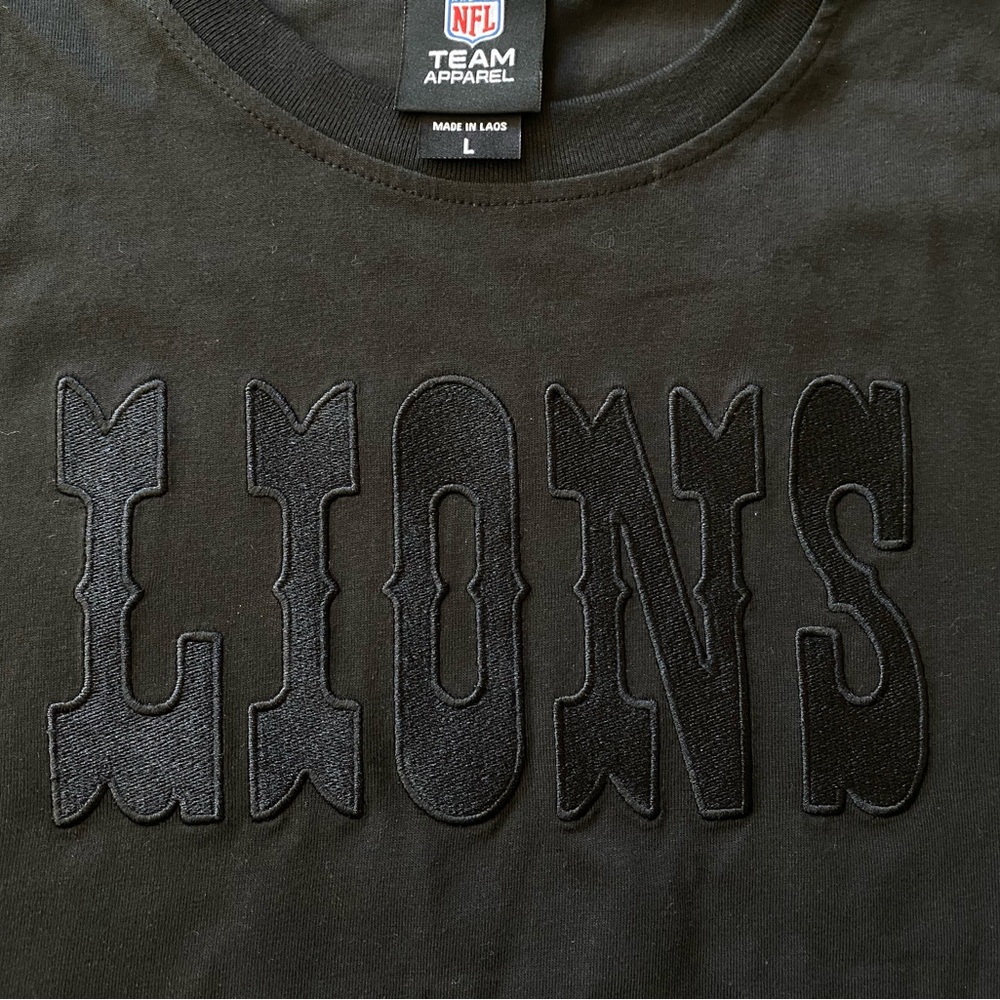 🏈🦁 NWT Official NFL Gear Detroit Lions Men's Black Embroidered T-Shirt, Large